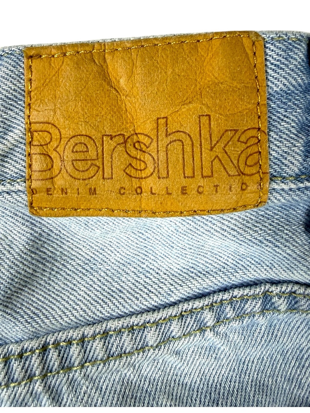 Bershka 90s Wide Leg Distressed Light Wash Y2K Baggy Jeans Size 2 Boho - Picture 11 of 15